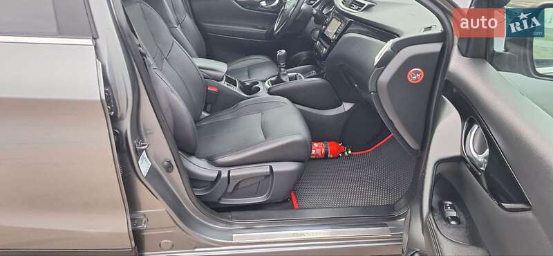 Позашляховик / Кросовер Nissan Qashqai 2016 в Новоархангельську