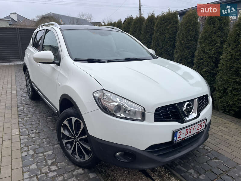 Внедорожник / Кроссовер Nissan Qashqai 2012 в Стрые