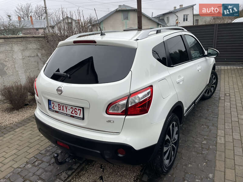 Внедорожник / Кроссовер Nissan Qashqai 2012 в Стрые