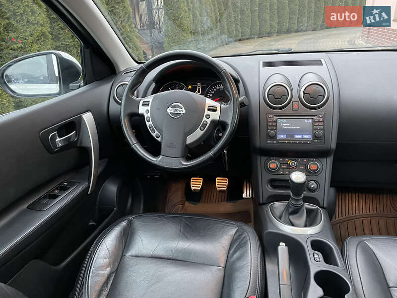 Внедорожник / Кроссовер Nissan Qashqai 2012 в Стрые