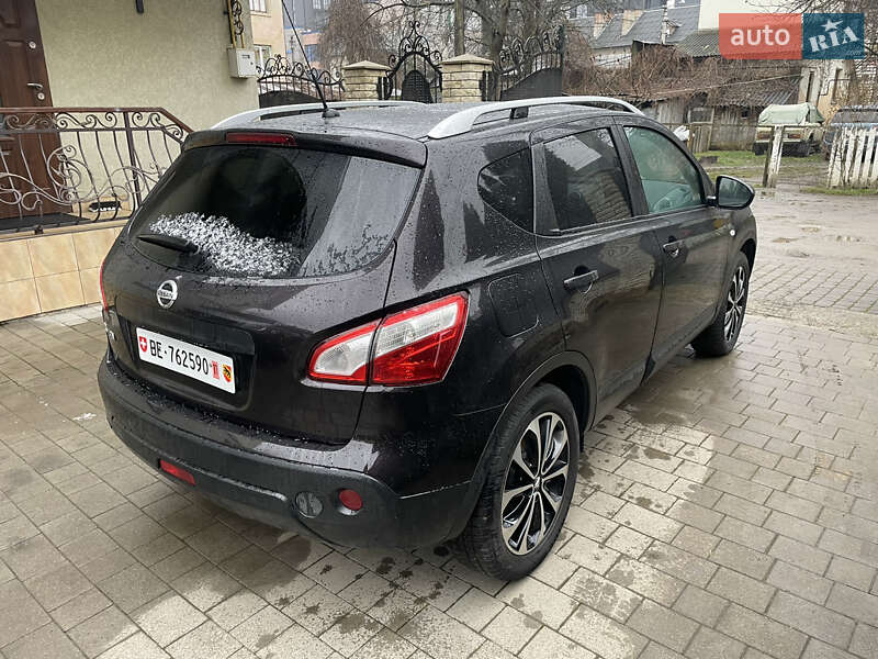 Внедорожник / Кроссовер Nissan Qashqai 2010 в Ивано-Франковске