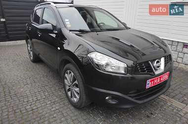 Позашляховик / Кросовер Nissan Qashqai 2010 в Рівному