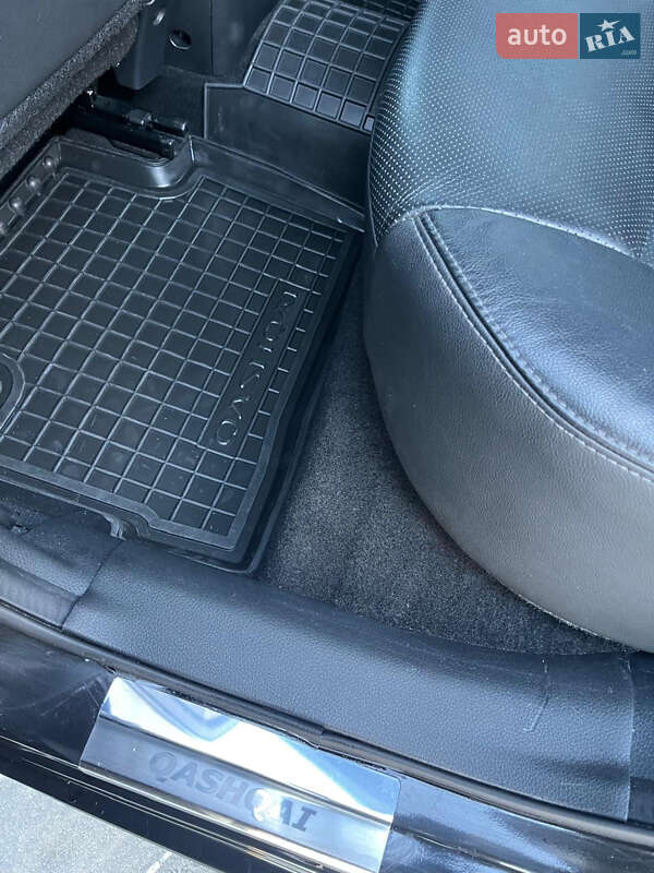 Внедорожник / Кроссовер Nissan Qashqai 2016 в Луцке