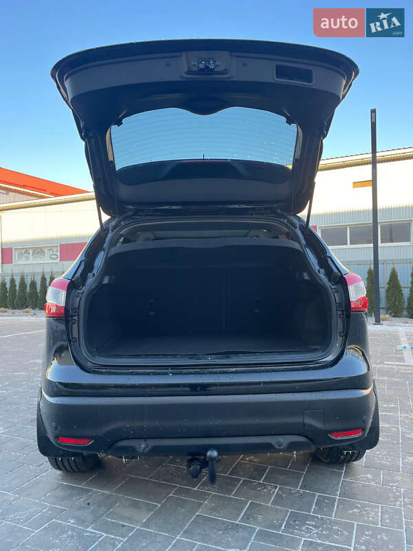 Внедорожник / Кроссовер Nissan Qashqai 2016 в Луцке