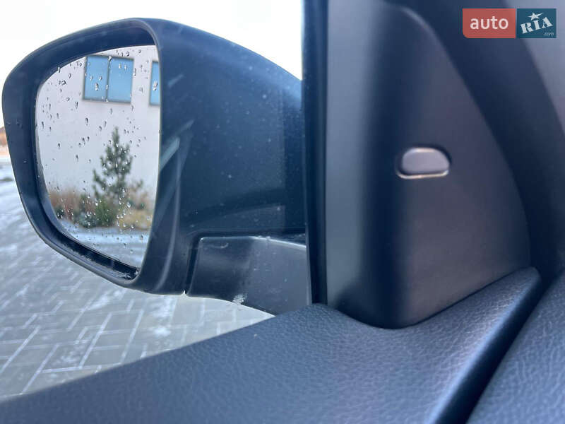 Внедорожник / Кроссовер Nissan Qashqai 2016 в Луцке