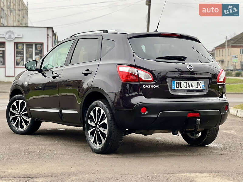Позашляховик / Кросовер Nissan Qashqai 2013 в Дубні