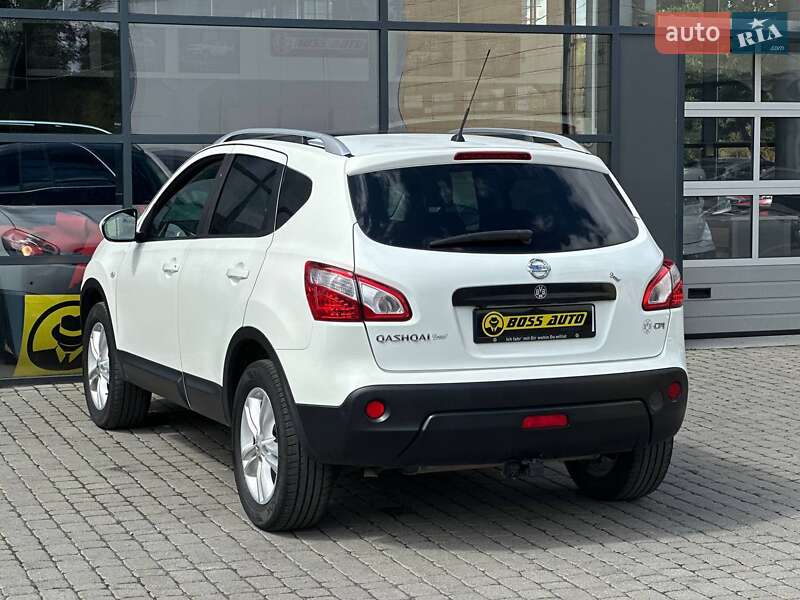 Внедорожник / Кроссовер Nissan Qashqai 2010 в Ивано-Франковске