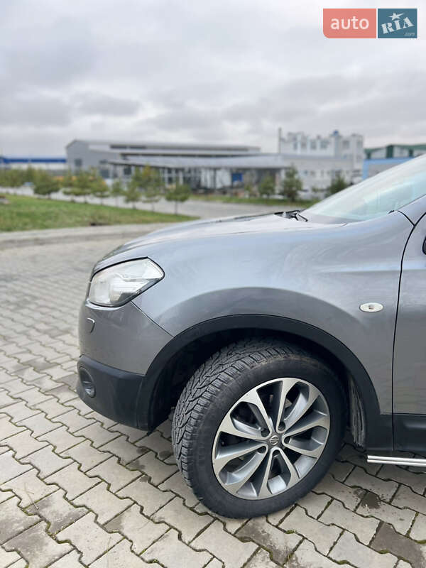 Внедорожник / Кроссовер Nissan Qashqai 2010 в Луцке