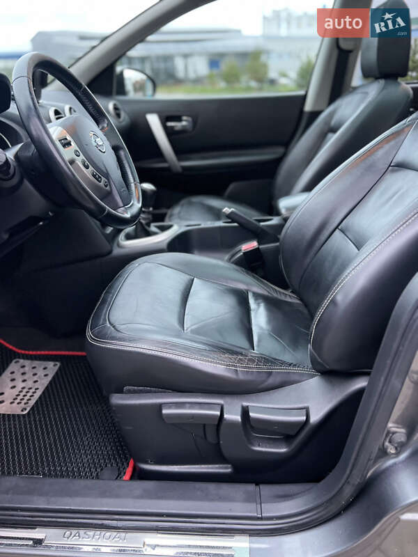 Внедорожник / Кроссовер Nissan Qashqai 2010 в Луцке