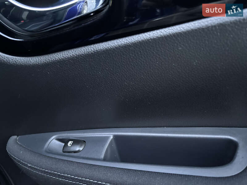 Внедорожник / Кроссовер Nissan Qashqai 2020 в Львове