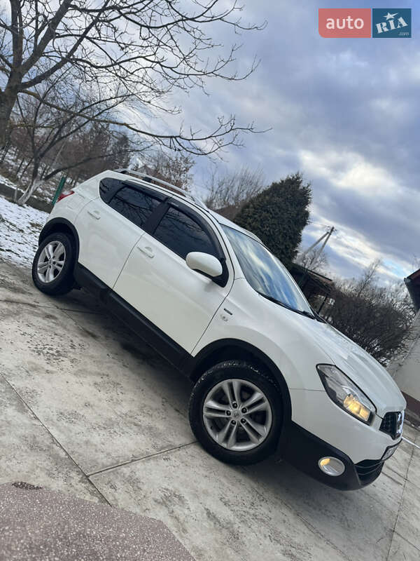 Внедорожник / Кроссовер Nissan Qashqai 2011 в Стрые