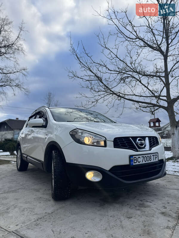 Внедорожник / Кроссовер Nissan Qashqai 2011 в Стрые