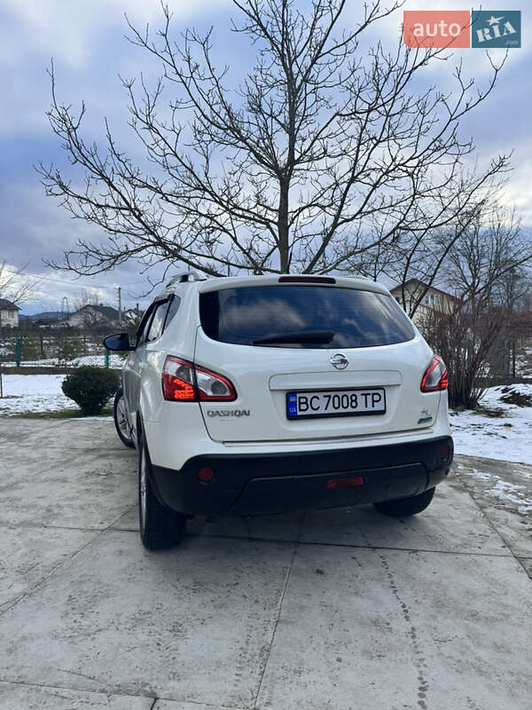 Внедорожник / Кроссовер Nissan Qashqai 2011 в Стрые