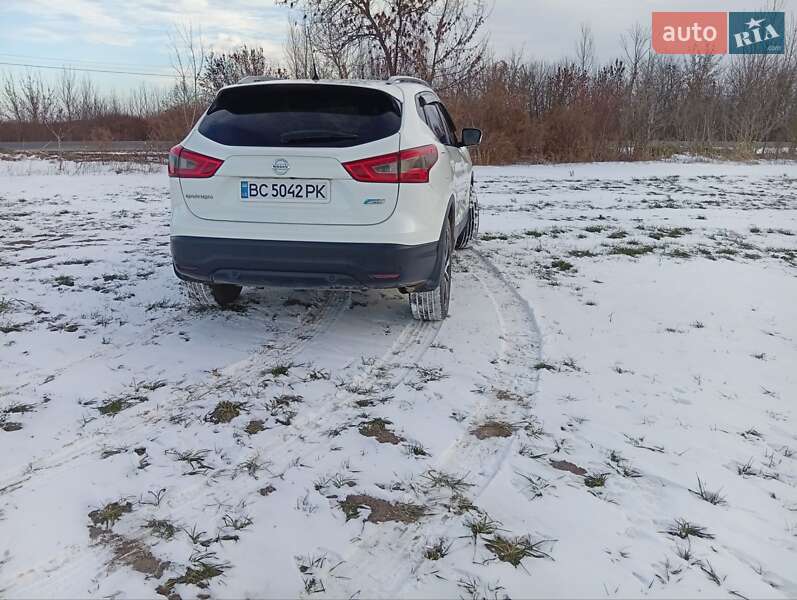 Внедорожник / Кроссовер Nissan Qashqai 2014 в Жовкве