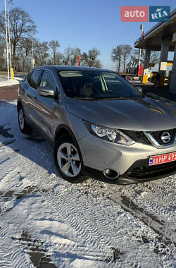 Внедорожник / Кроссовер Nissan Qashqai 2015 в Луцке