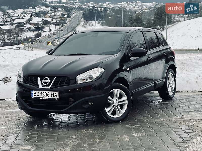 Внедорожник / Кроссовер Nissan Qashqai 2011 в Тернополе
