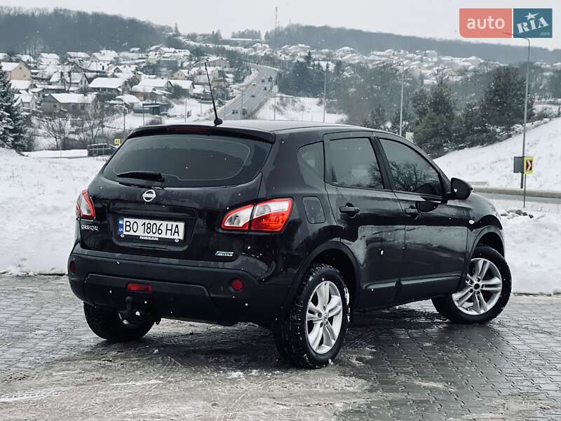 Внедорожник / Кроссовер Nissan Qashqai 2011 в Тернополе