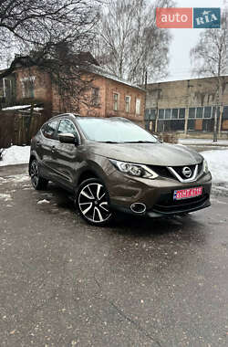Позашляховик / Кросовер Nissan Qashqai 2015 в Сумах