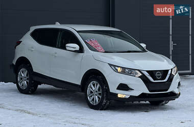 Позашляховик / Кросовер Nissan Qashqai 2017 в Дубні