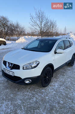 Позашляховик / Кросовер Nissan Qashqai 2010 в Рівному