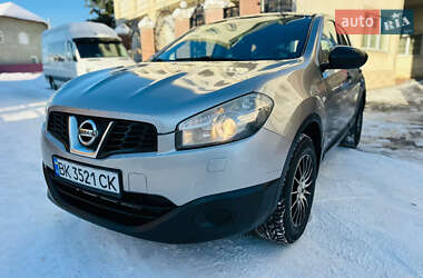 Позашляховик / Кросовер Nissan Qashqai 2011 в Солотвині