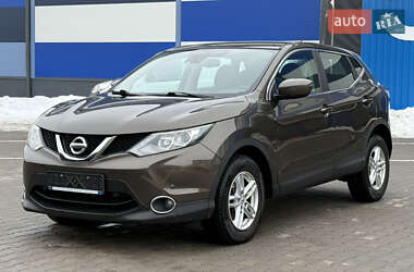 Внедорожник / Кроссовер Nissan Qashqai 2015 в Ровно