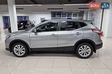 Внедорожник / Кроссовер Nissan Qashqai 2017 в Хмельницком