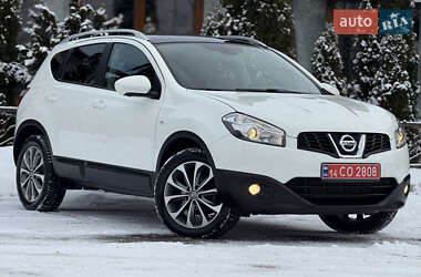 Позашляховик / Кросовер Nissan Qashqai 2012 в Стрию