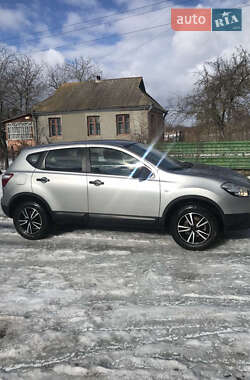 Внедорожник / Кроссовер Nissan Qashqai 2013 в Хмельнике