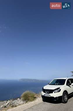 Внедорожник / Кроссовер Nissan Qashqai 2012 в Ужгороде