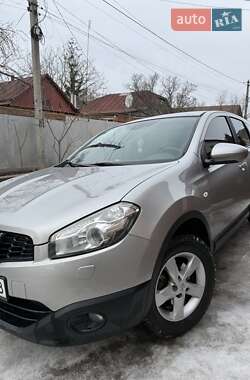 Позашляховик / Кросовер Nissan Qashqai 2013 в Валках