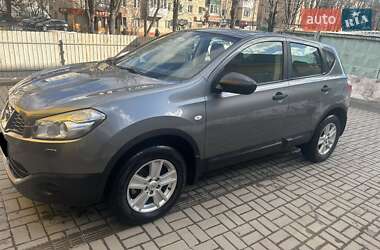 Внедорожник / Кроссовер Nissan Qashqai 2012 в Ровно