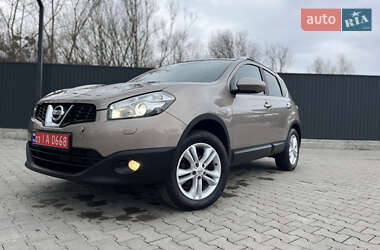 Позашляховик / Кросовер Nissan Qashqai 2010 в Чернівцях