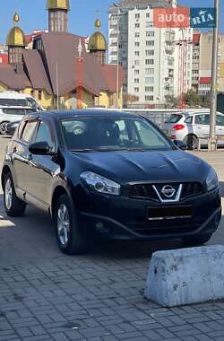 Позашляховик / Кросовер Nissan Qashqai 2010 в Стрию