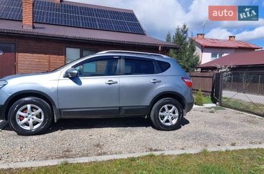 Внедорожник / Кроссовер Nissan Qashqai 2010 в Городке