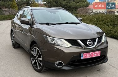 Позашляховик / Кросовер Nissan Qashqai 2015 в Полтаві
