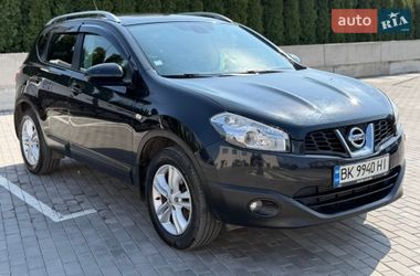 Позашляховик / Кросовер Nissan Qashqai 2010 в Рівному