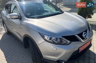 Позашляховик / Кросовер Nissan Qashqai 2015 в Львові