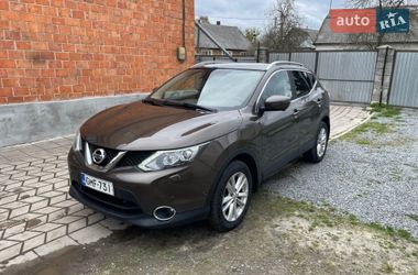Позашляховик / Кросовер Nissan Qashqai 2016 в Дубні