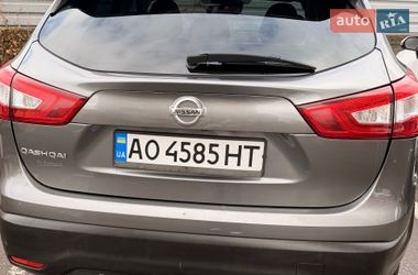Позашляховик / Кросовер Nissan Qashqai 2015 в Києві
