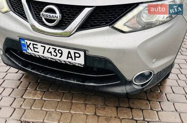 Позашляховик / Кросовер Nissan Qashqai 2015 в Новомосковську