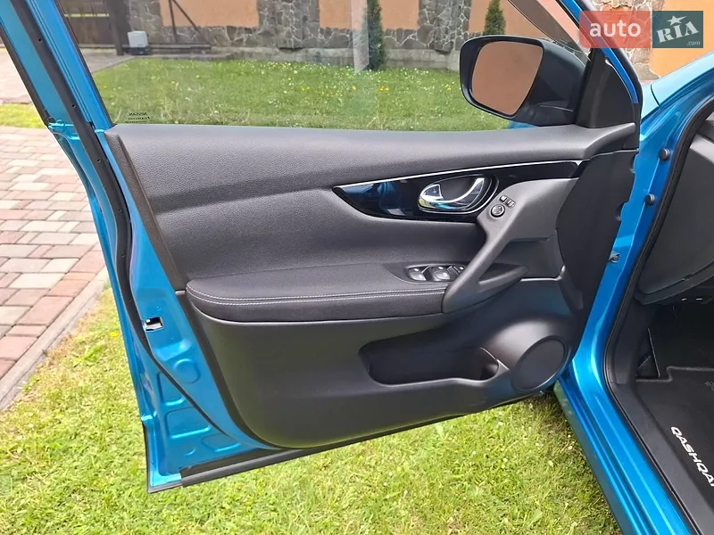Nissan Qashqai 2017 VIN SJNFBAJ11U2141072 фото оголошення 68 з 102