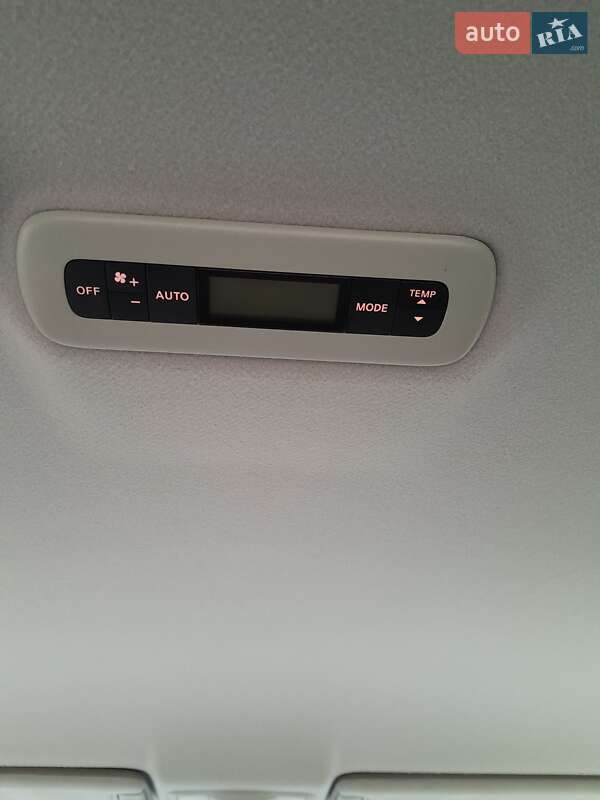 Минивэн Nissan Quest 2016 в Киеве фото 12 Минивэн Nissan Quest 2016 в Киеве