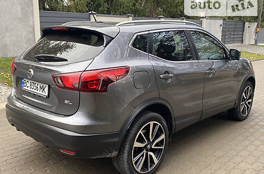 Внедорожник / Кроссовер Nissan Rogue Sport 2018 в 