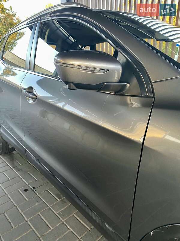 Внедорожник / Кроссовер Nissan Rogue Sport 2018 в Черкассах