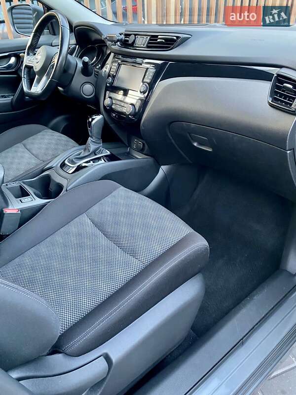 Внедорожник / Кроссовер Nissan Rogue Sport 2018 в Черкассах