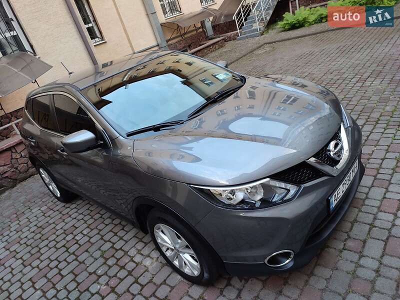 Внедорожник / Кроссовер Nissan Rogue Sport 2017 в Киеве