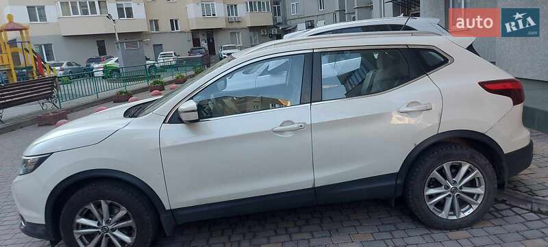 Внедорожник / Кроссовер Nissan Rogue Sport 2019 в Ивано-Франковске