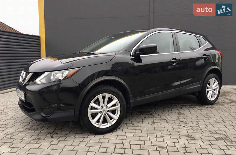 Внедорожник / Кроссовер Nissan Rogue Sport 2017 в Днепре