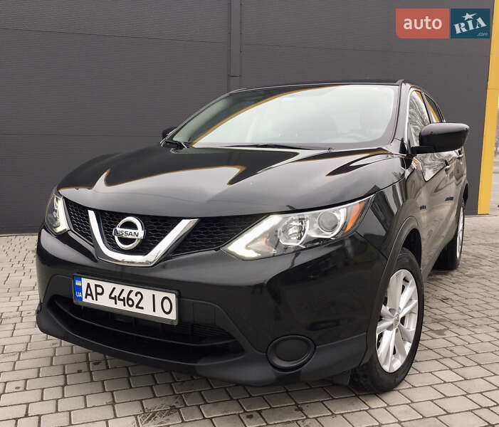 Внедорожник / Кроссовер Nissan Rogue Sport 2017 в Днепре